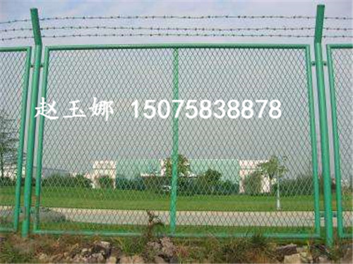 保稅區(qū)封關(guān)圍網(wǎng)（隔離網(wǎng)）建設(shè)，完善口岸設(shè)施