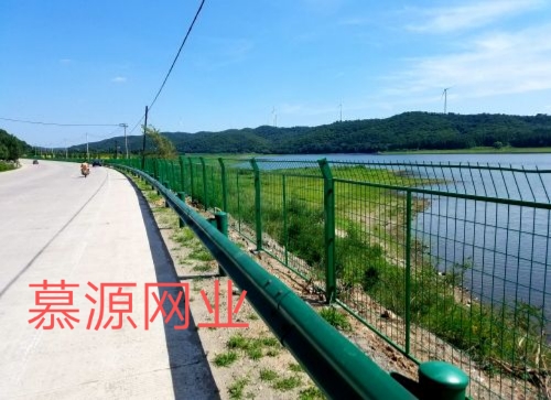 道路護欄網(wǎng)