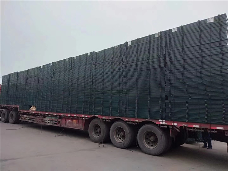 鐵路防護柵欄的質(zhì)量與價格是成正比的